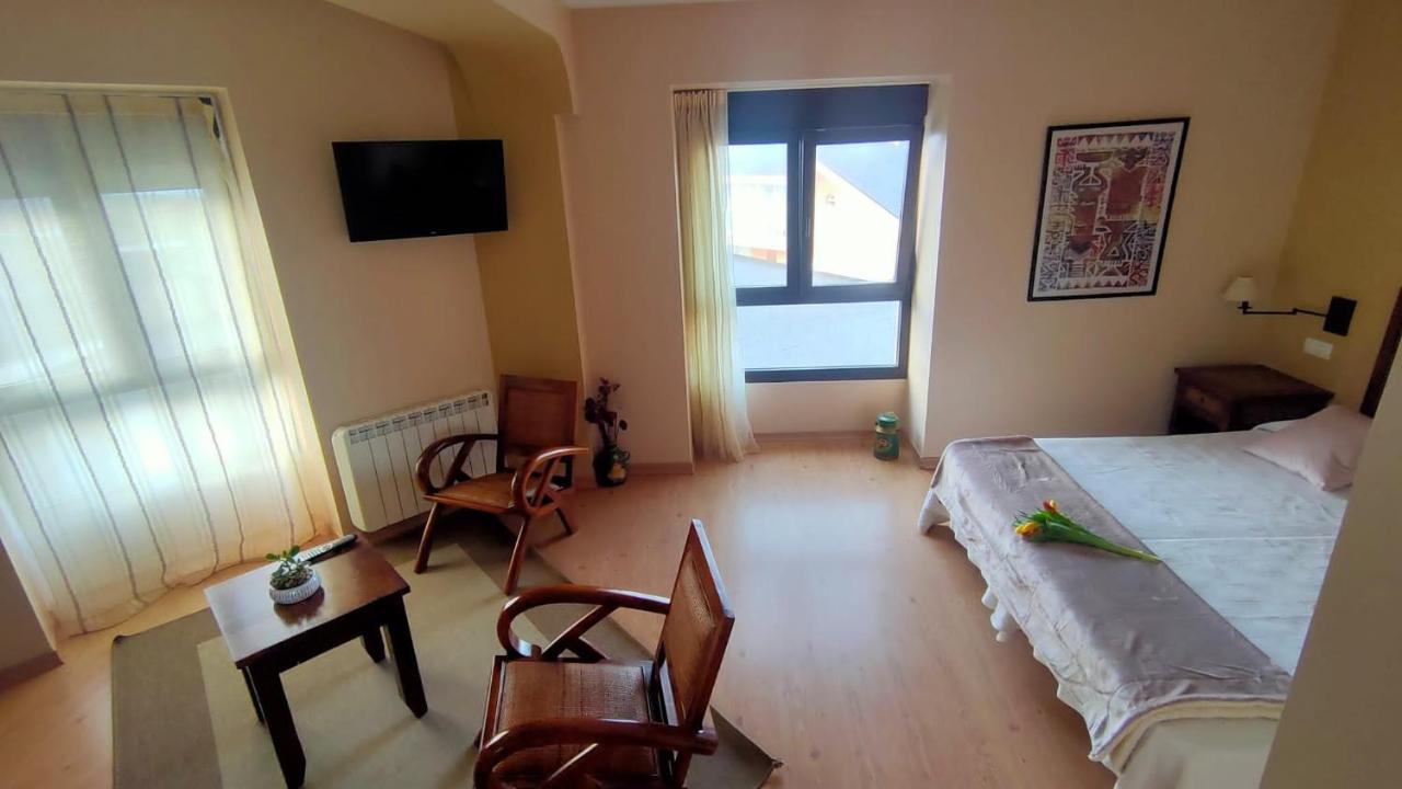 בריירוס Hotel Balcon De San Bartolo מראה חיצוני תמונה