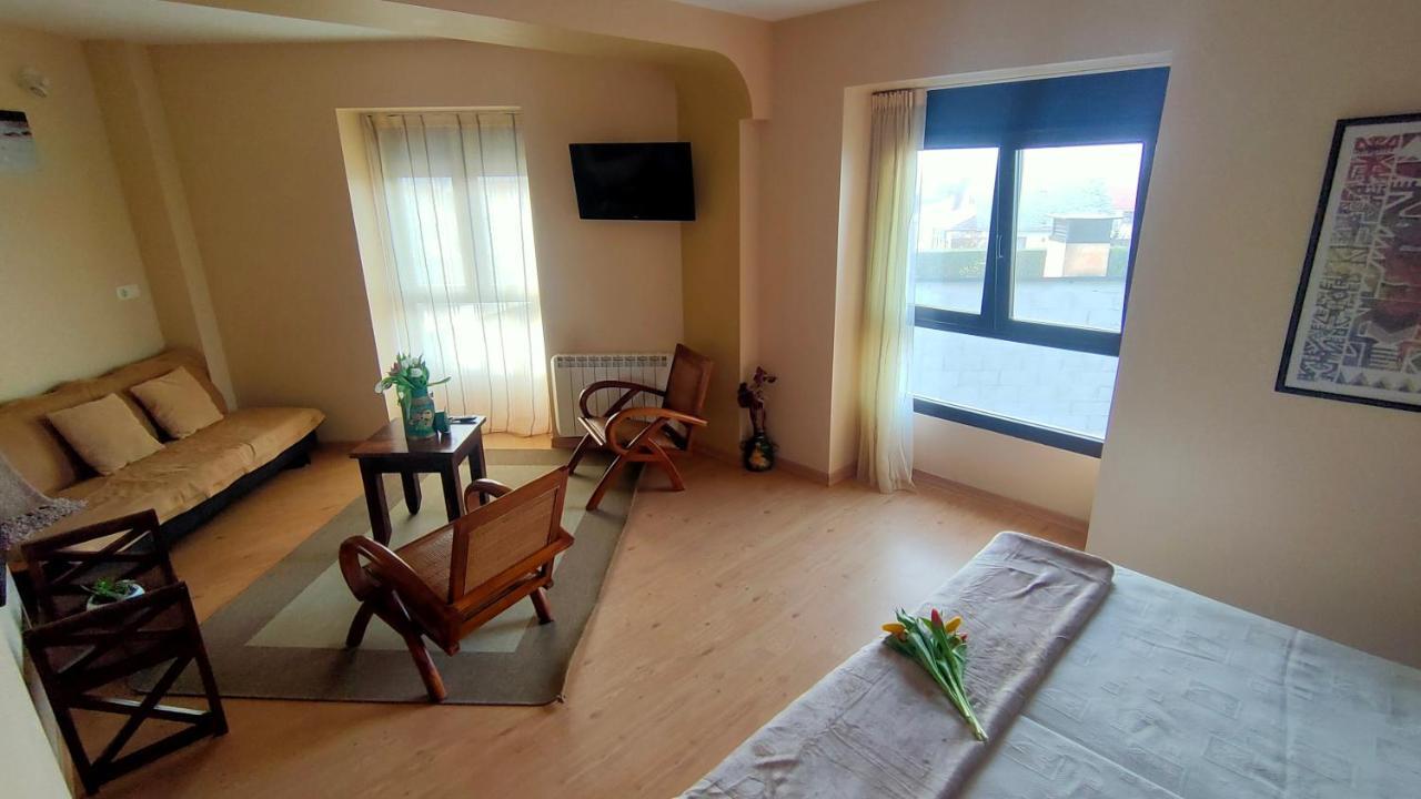 בריירוס Hotel Balcon De San Bartolo מראה חיצוני תמונה