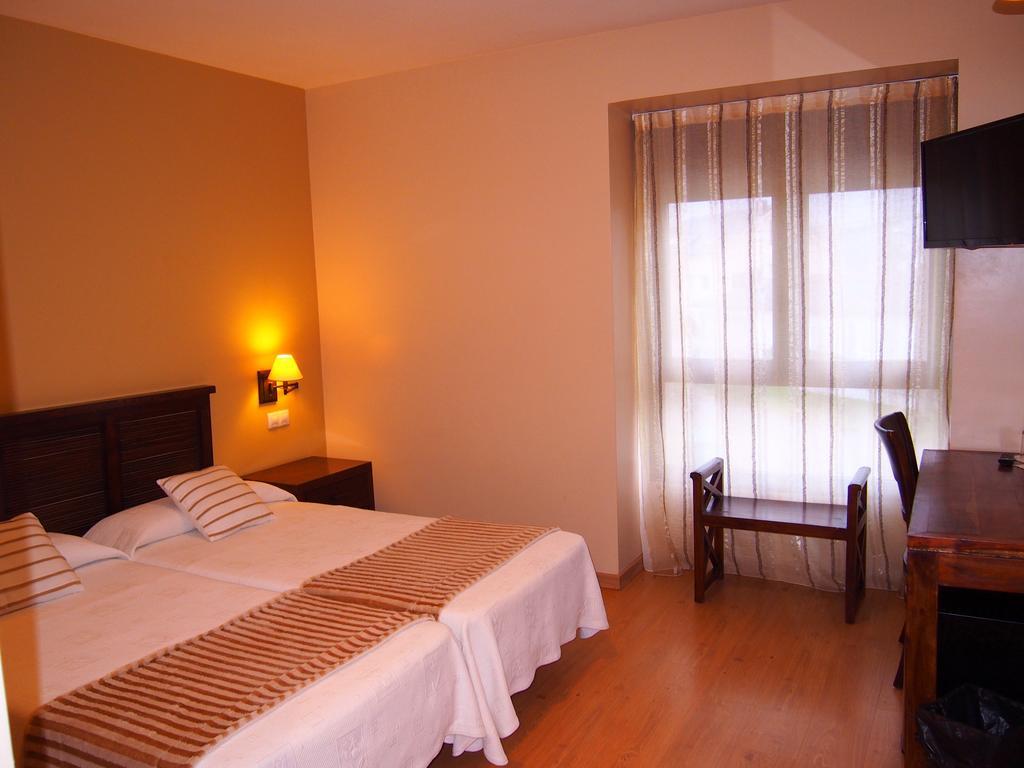 בריירוס Hotel Balcon De San Bartolo חדר תמונה