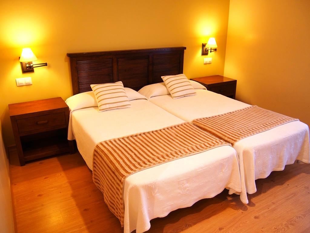 בריירוס Hotel Balcon De San Bartolo חדר תמונה