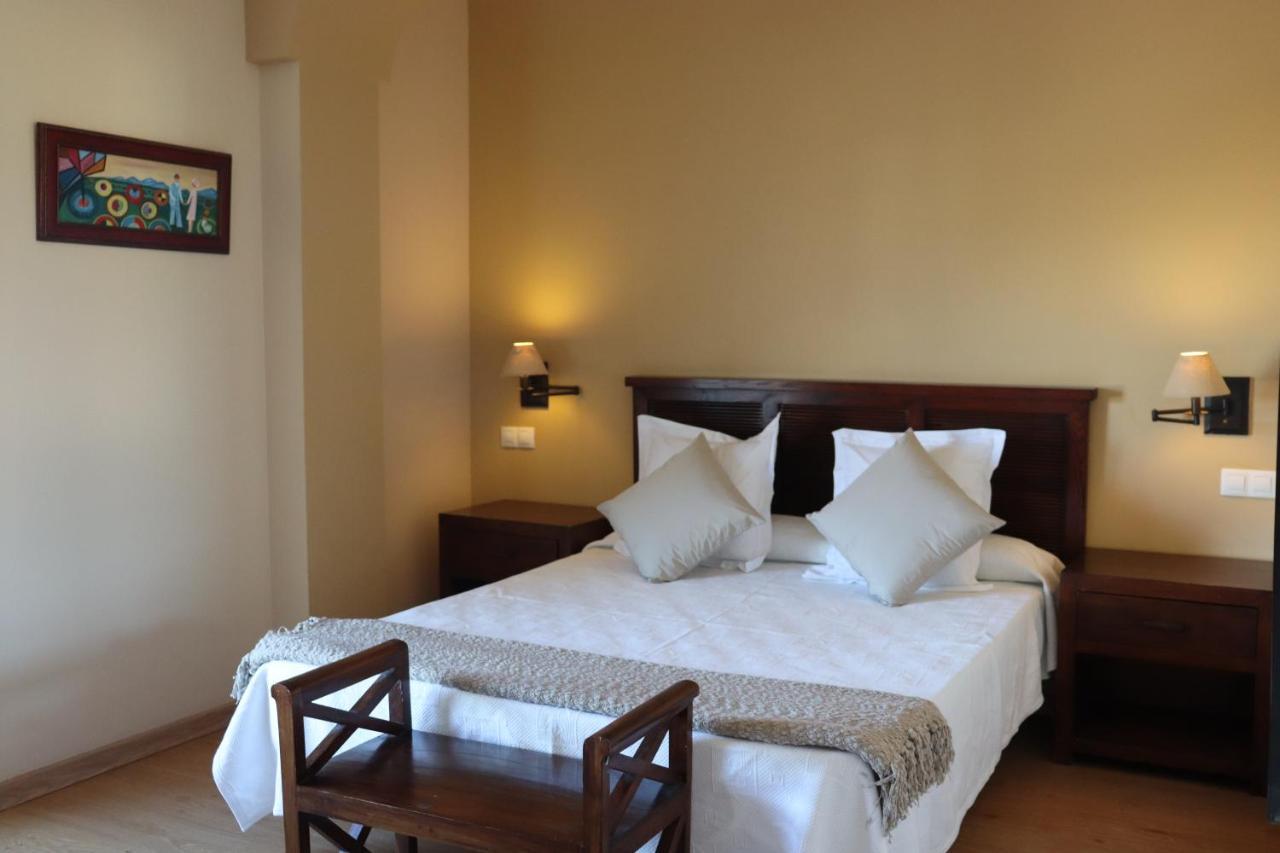 בריירוס Hotel Balcon De San Bartolo מראה חיצוני תמונה